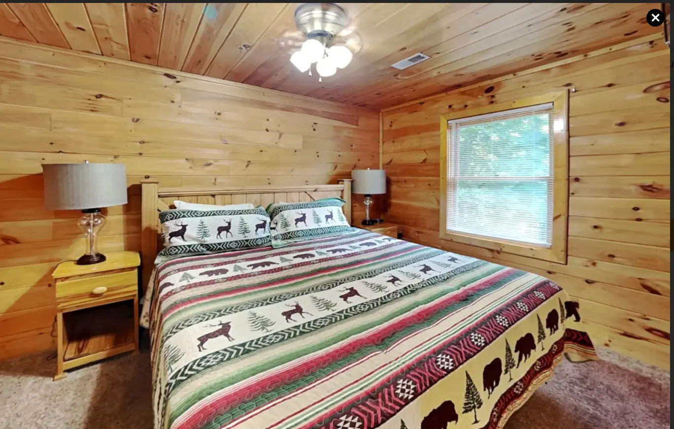 Second king bedroom at Morning Mist